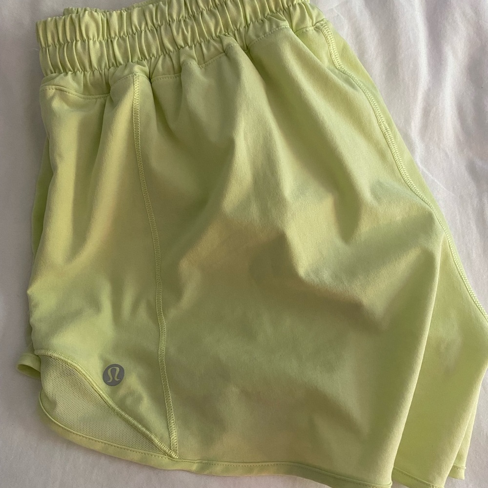 Hotty hot shorts in very good condition, only worn a couple of times.